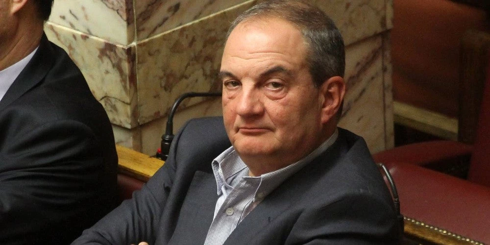 Ξανά κουμπάρος ο Κώστας Καραμανλής – Ποιον παντρεύει;